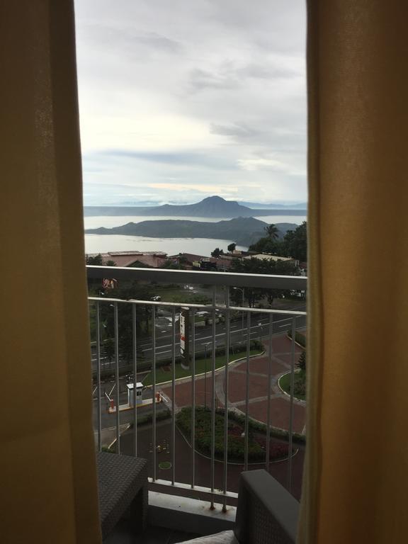 Ron'S Condo Overlooking The Lake Tagaytay City Zewnętrze zdjęcie